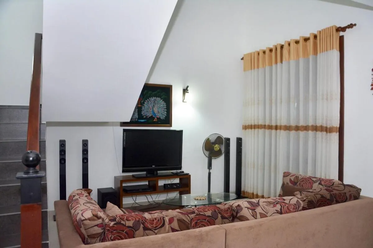 Belmont Villa - Free Airport Shuttle Service Negombo
